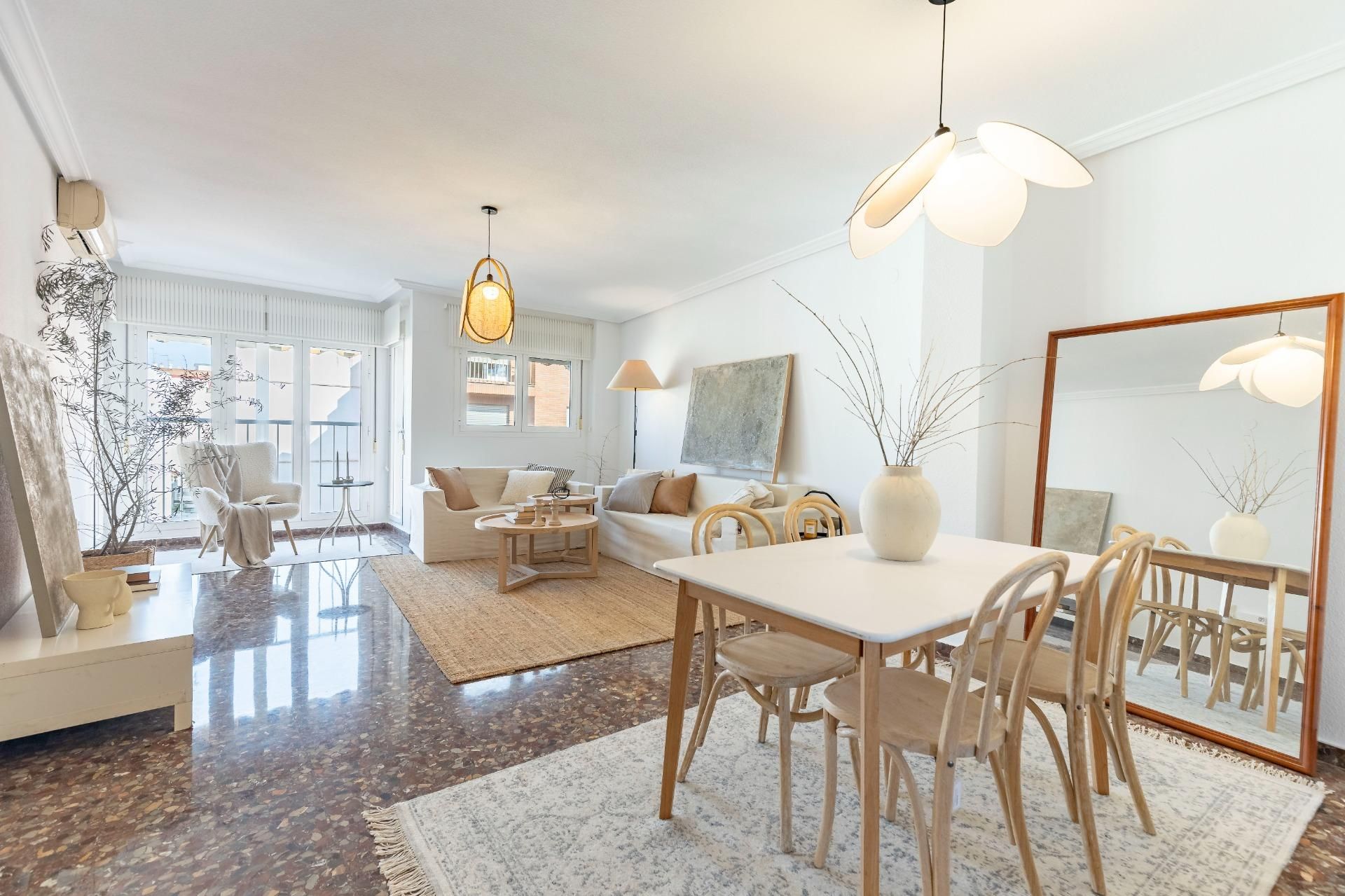 Flat for sale in Calle JERONIMA GALES IMPRESSORA, La Raïosa