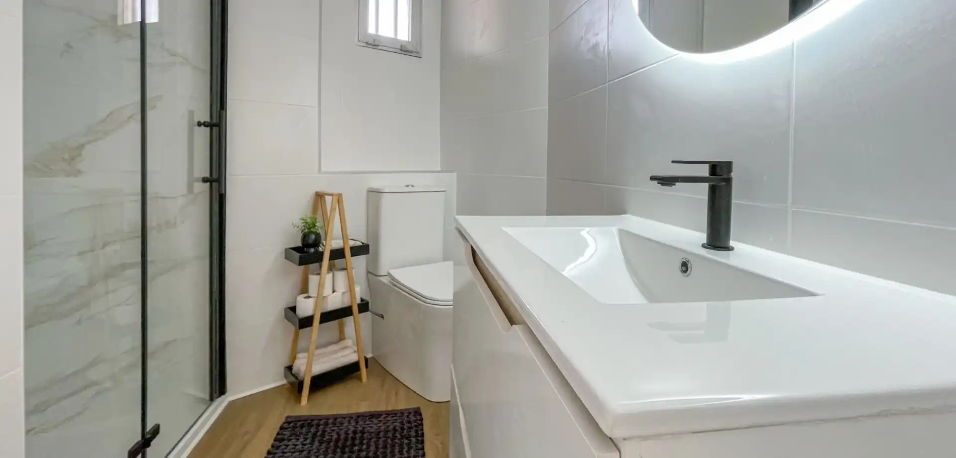 Bathroom of Apartments for sale in Orihuela  with Parquet flooring, Terrace and Balcony