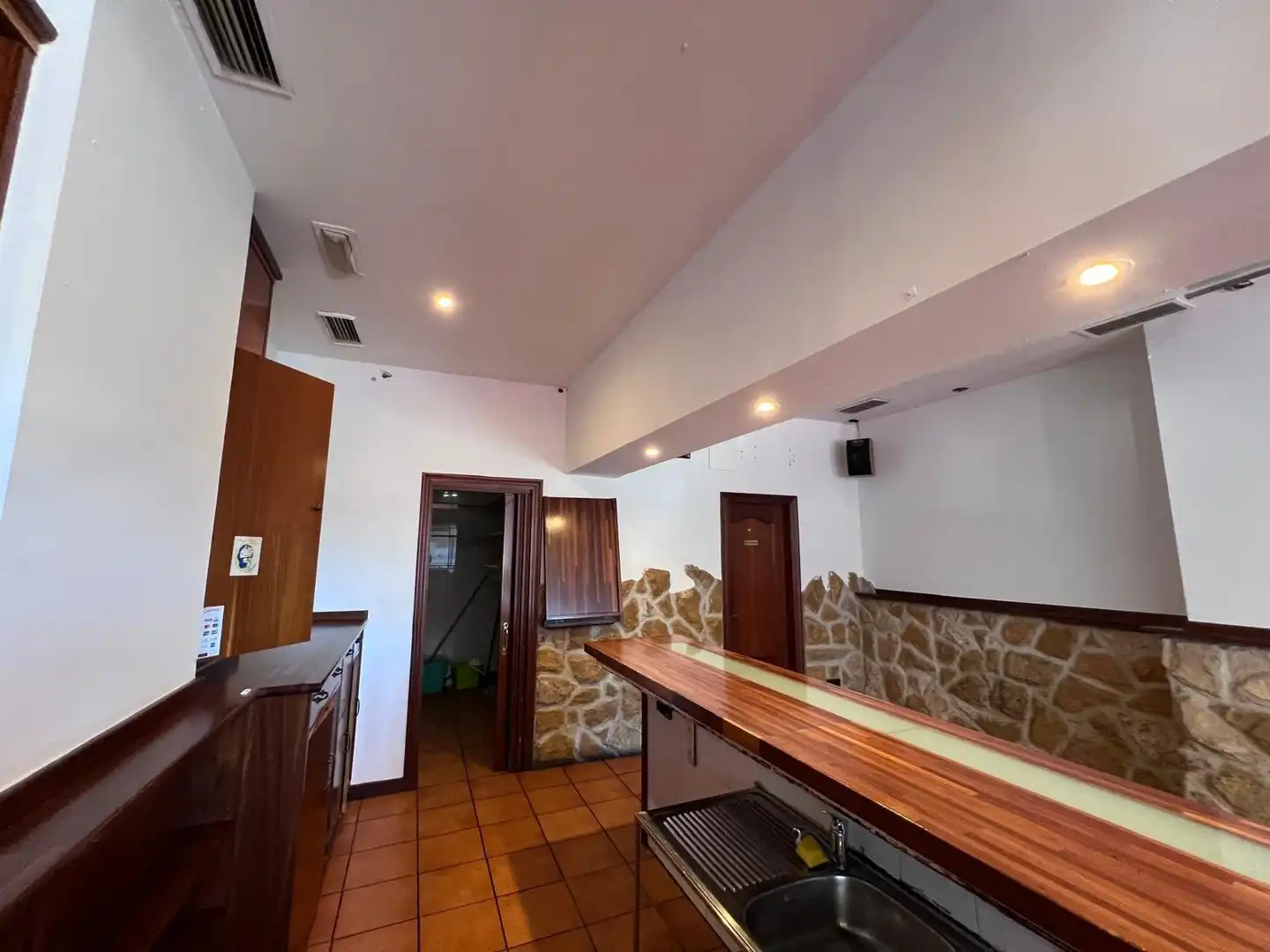 Business premises for sale in Calle Cabo Peñas, imagen 9