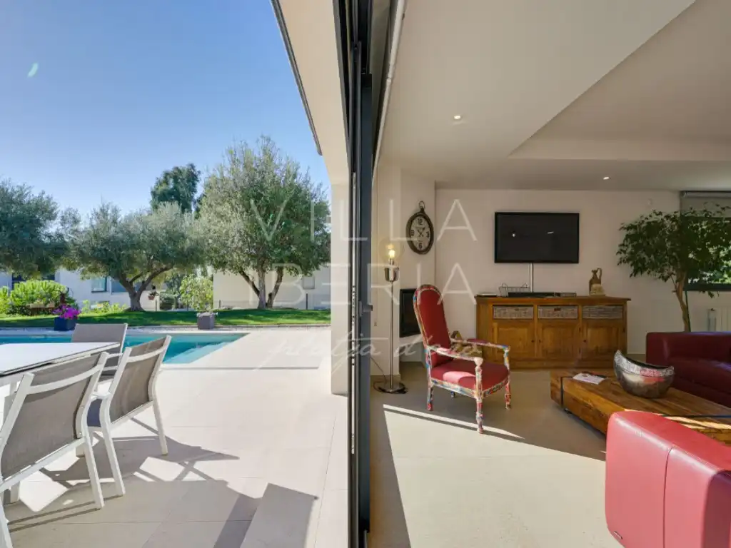 Casa amb piscina en venda a Calle Dels Avets 29, imagen 3