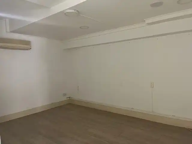 Office space with lift for sale in Avinguda de Mistral, imagen 15