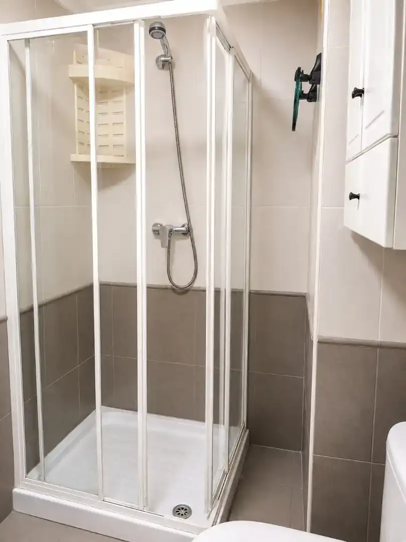 Badezimmer von Dachboden zur Miete in Torrevieja mit Klimaanlage