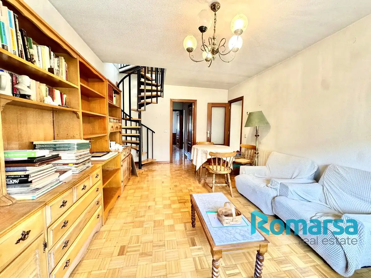 Vista exterior de Piso en venta en Ávila con Calefacción, Parquet y Trastero