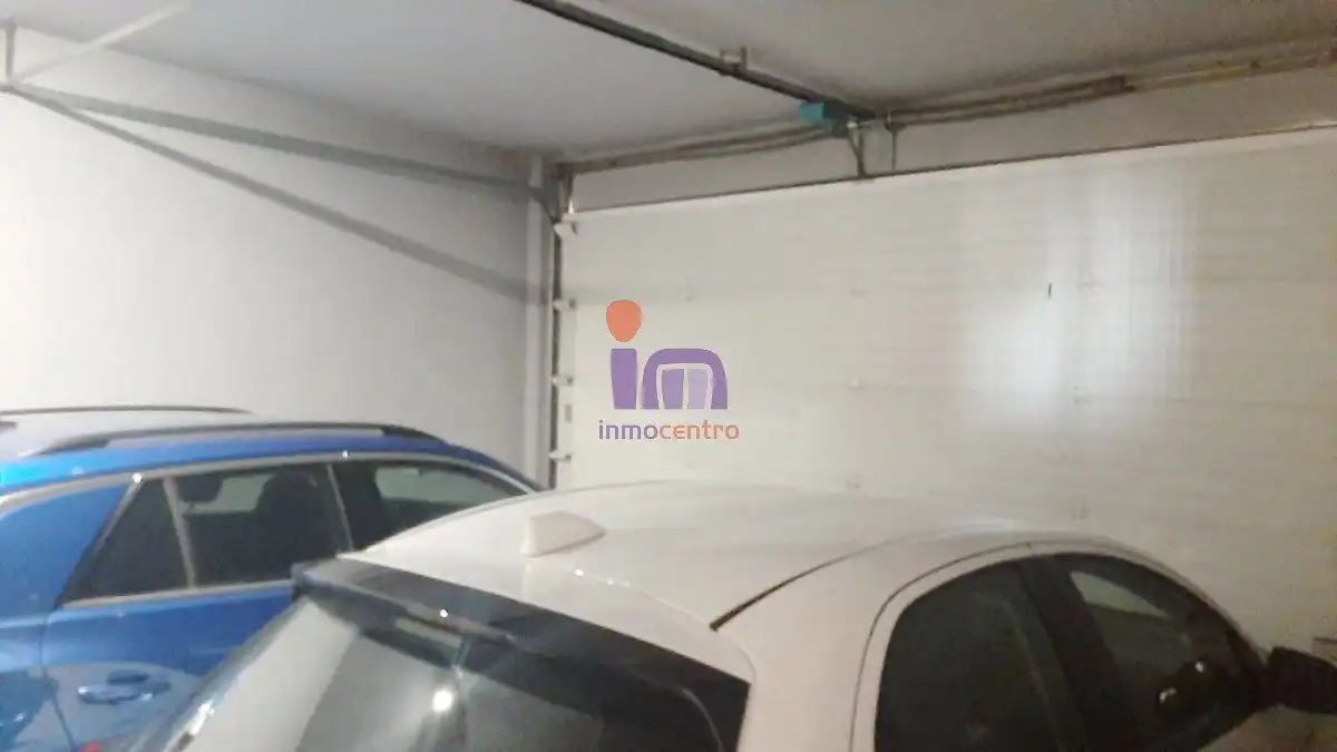 Parking de Casa o chalet en venta en Valdepeñas con Aire acondicionado, Calefacción y Jardín privado