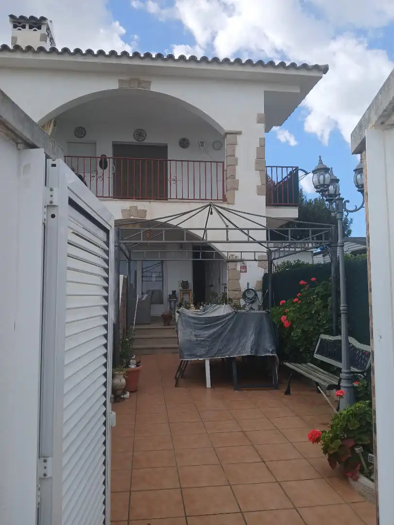 Vista exterior de Planta baja en venta en Cambrils con Aire acondicionado, Calefacción y Jardín privado