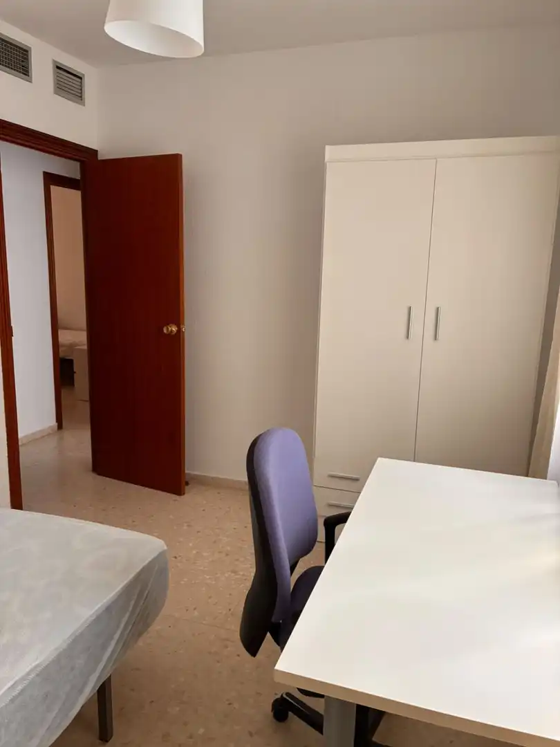 Piso con terraza en alquiler en Maria Auxiliadora - Barriada de Llera, imagen 9