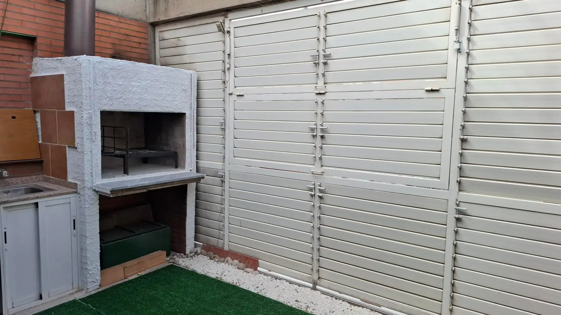 Außenansicht von Dachboden zum Verkauf in Madrid mit Klimaanlage, Heizung und Parkett