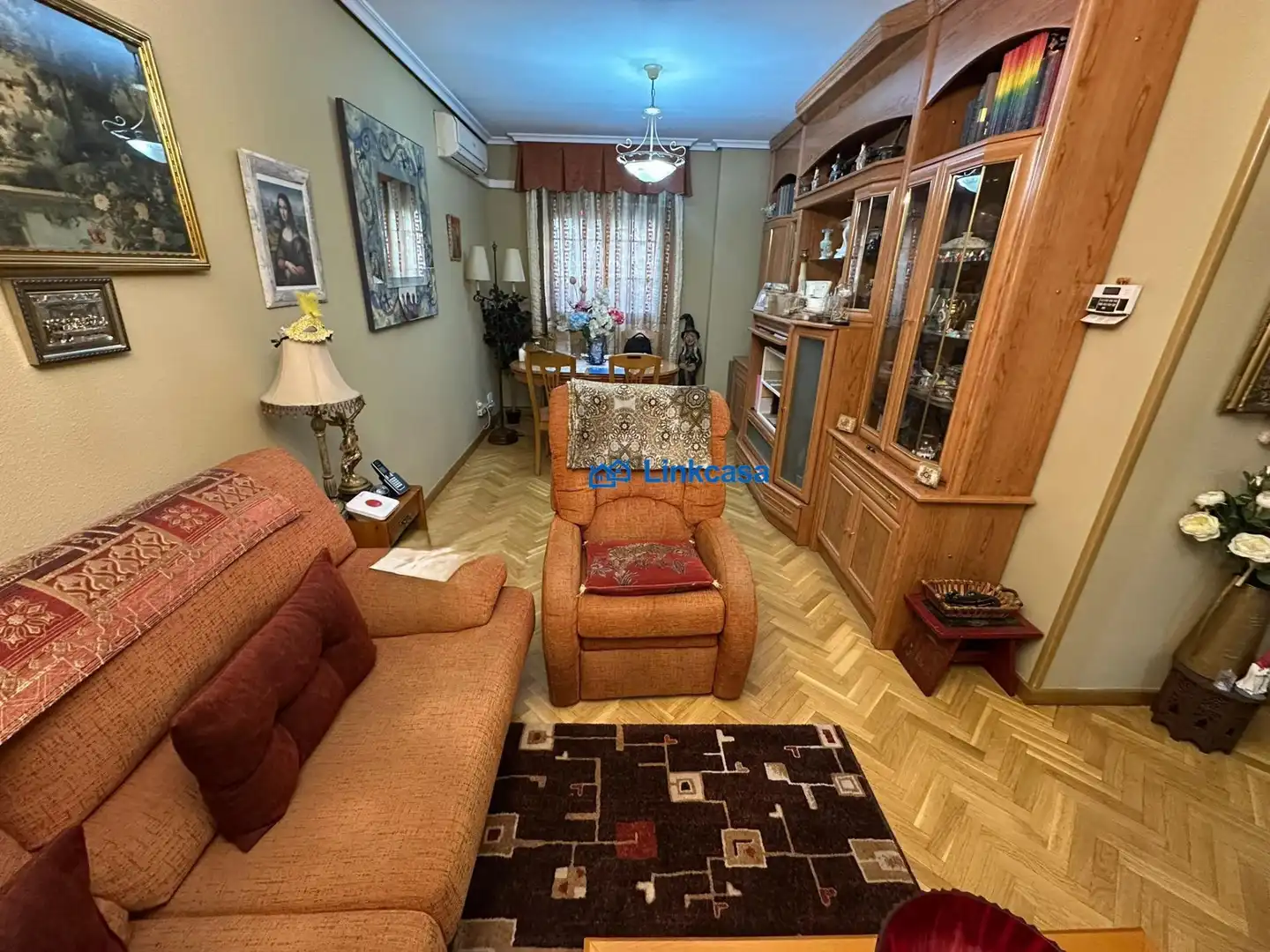 Living room of Flat for sale in  Madrid Capital  with Air Conditioner, Heating and Parquet flooring