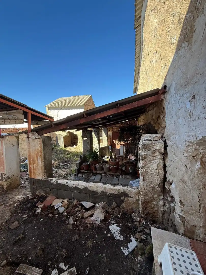 Vista exterior de Casa o xalet en venda en Chimeneas amb Aire condicionat, Calefacció i Jardí privat