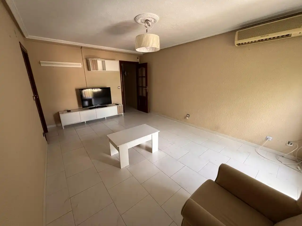 Wohnung zur Miete in Gonzalo De Berceo, Arrayanes