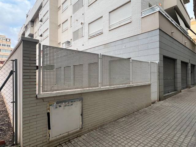 Local comercial en Alquiler en Calle de Justo Linde, 14 en El Travaló - Martínez Valero