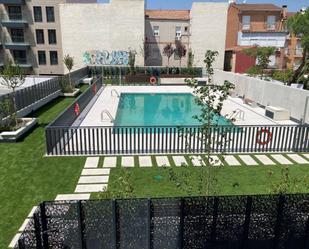 Piscina de Pis de lloguer en  Madrid Capital amb Aire condicionat i Terrassa