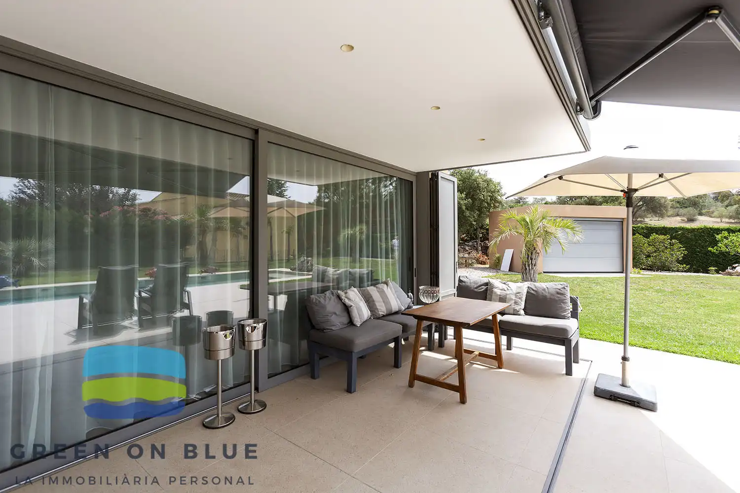 Terrace of Houses for sale in Peralada  with Air Conditioner, Oven and Washing machine