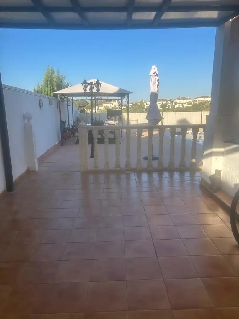 Terrassa de Casa o xalet en venda en Córdoba amb Piscina comunitària