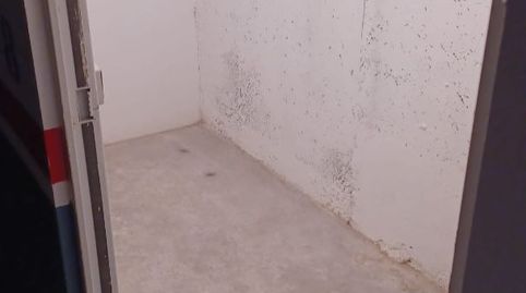 Foto 4 von Garage zur Miete in Avinguda Josep Tarradellas, 123, Valletes - Xiribecs, Amposta