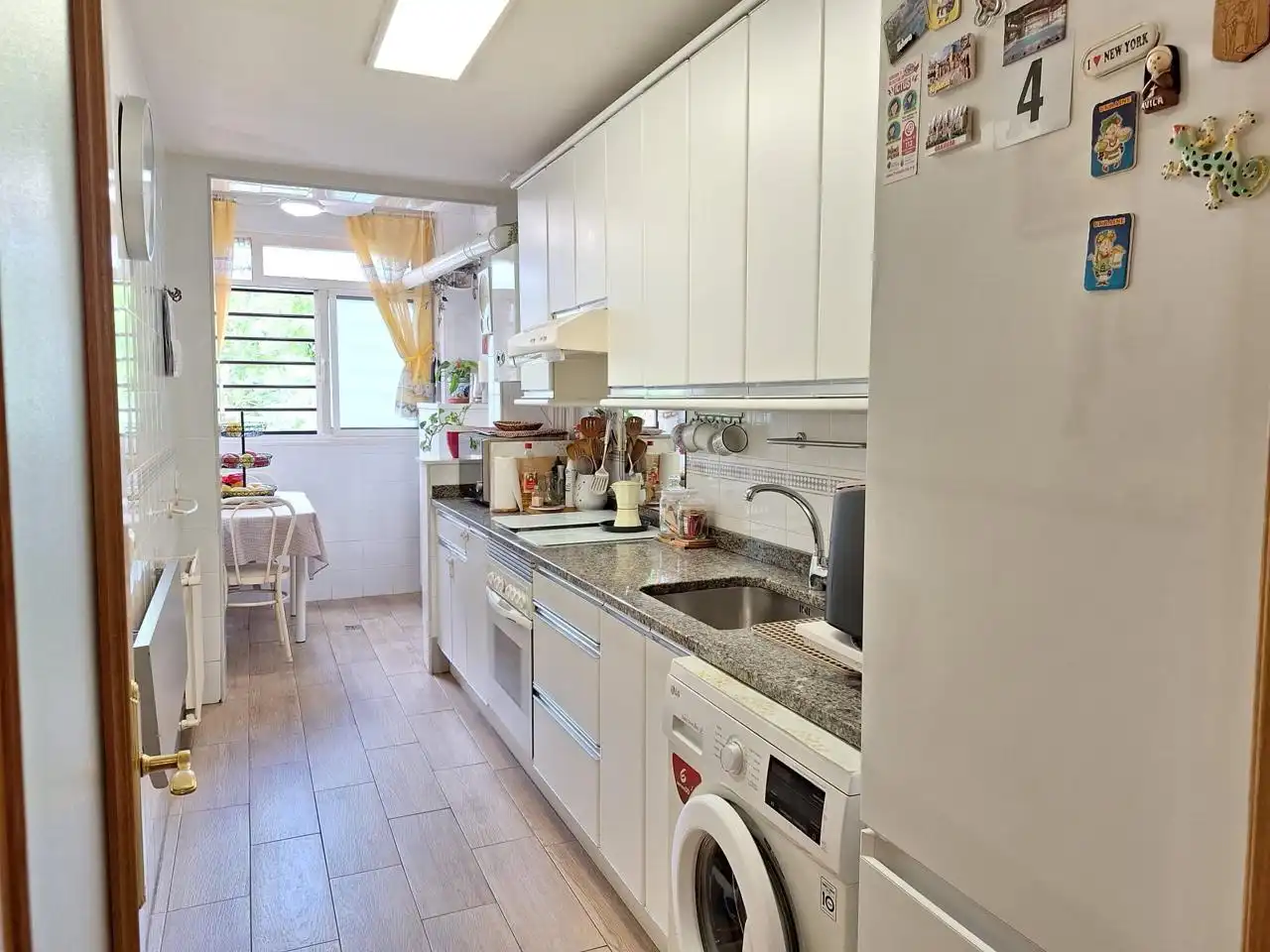 Cuina de Planta baixa en venda en Madrid amb Calefacció i Traster