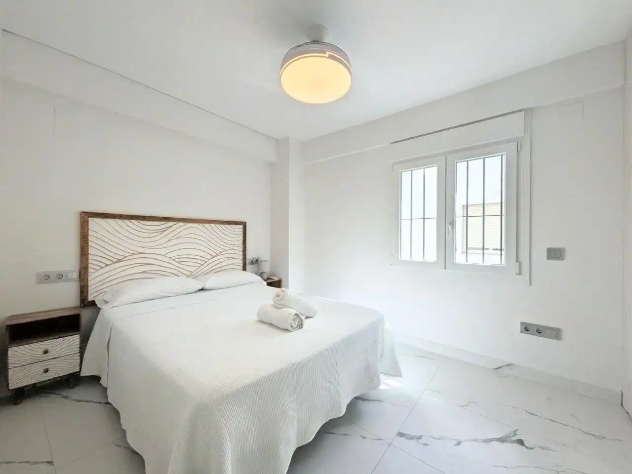 Bedroom of Flat for sale in Córdoba  with Air Conditioner, Terrace and Furnished