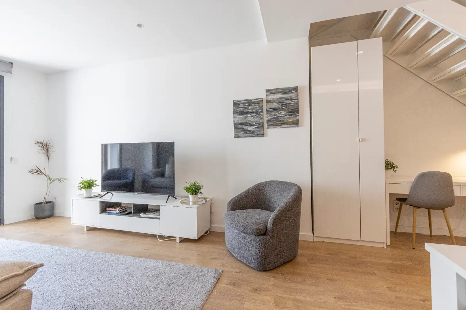 Living room of Duplexes for sale in Barcelona  with Air Conditioner, Heating and Parquet flooring