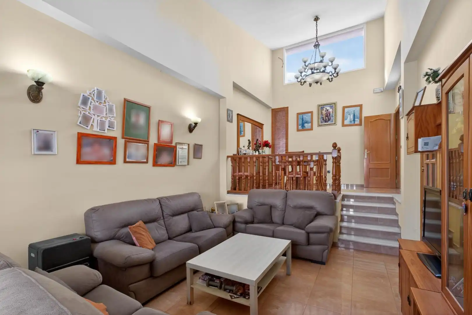 Sala d'estar de Casa o xalet en venda en Alhaurín de la Torre