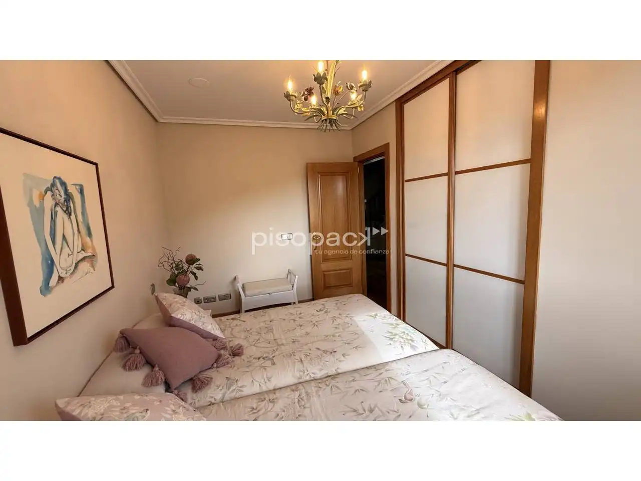 Habitación de Casa adosada en venta en Berrioplano / Berriobeiti con Calefacción, Jardín privado y Parquet