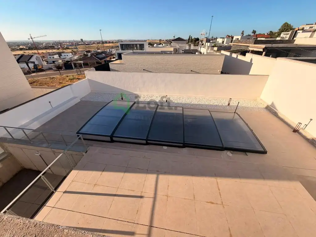 Terrassa de Casa o xalet en venda en Badajoz amb Terrassa, Piscina i Domòtica
