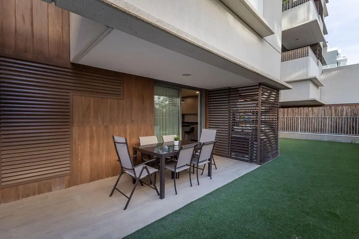 Terrasse von Erdgeschoss zur Miete in  Granada Capital mit Privatgarten, Möbliert und Gemeinschaftspool