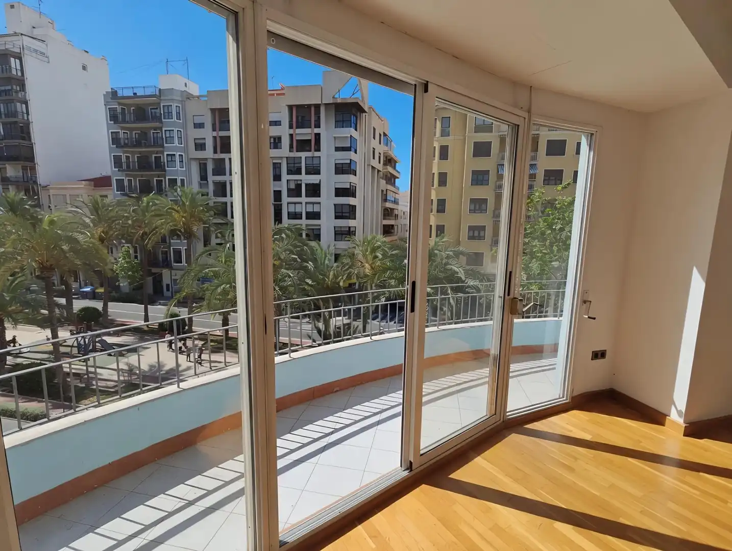 Terrasse von Wohnung zum Verkauf in Alicante / Alacant mit Parkett, Terrasse und Abstellraum