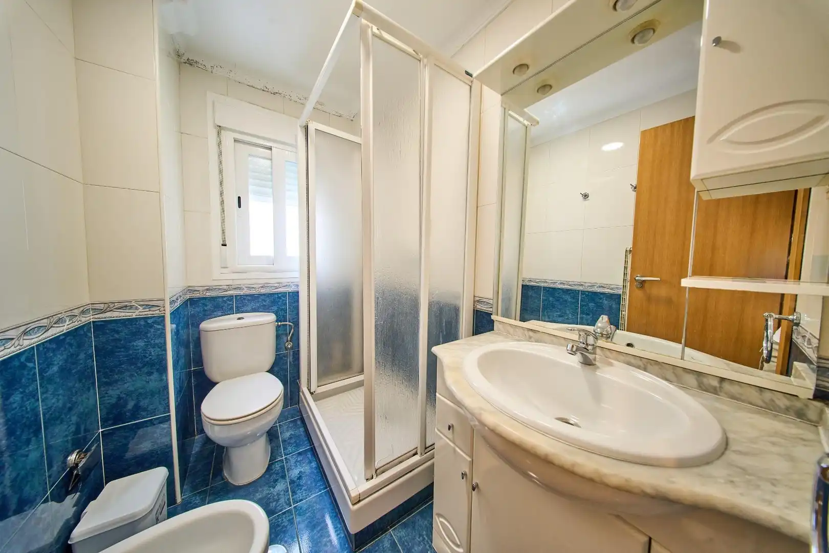 Badezimmer von Wohnung zur Miete in Granada