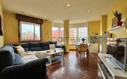 Living room of Flat for sale in Vigo   with Heating and Storage room