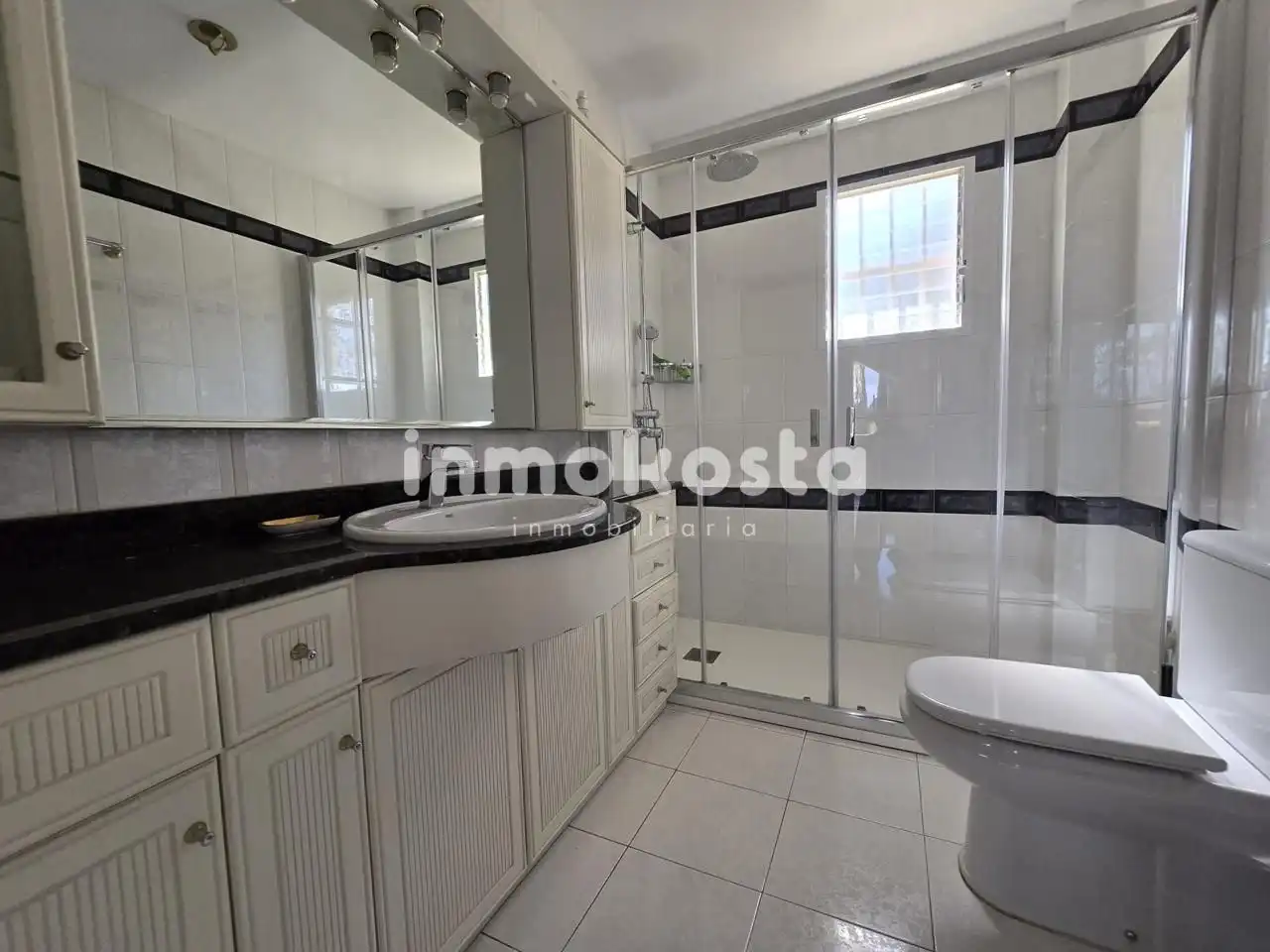 Bedroom of Houses for sale in L'Alfàs del Pi  with Air Conditioner, Heating and Private garden