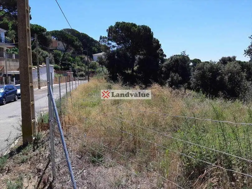 Terrenys i solars en venda a Carrer Burriac 2-4-6-8 y Carrer Arenys 11, imagen 2