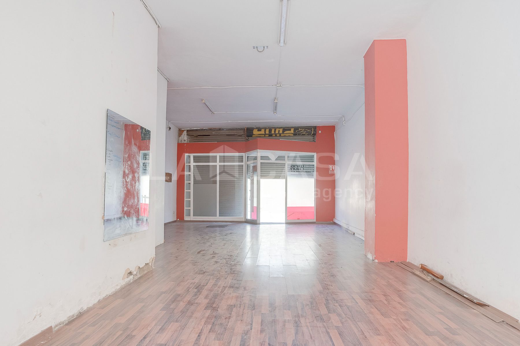Local en venta en L'Hospitalet de Llobregat