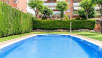 Piscina de Pis en venda en Sant Cugat del Vallès amb Aire condicionat, Calefacció i Terrassa