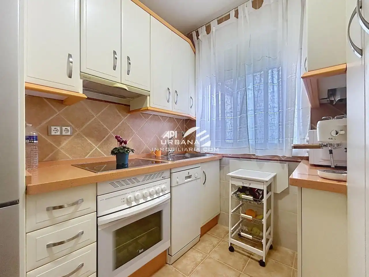 Kitchen of Flat for sale in Lucena  with Air Conditioner