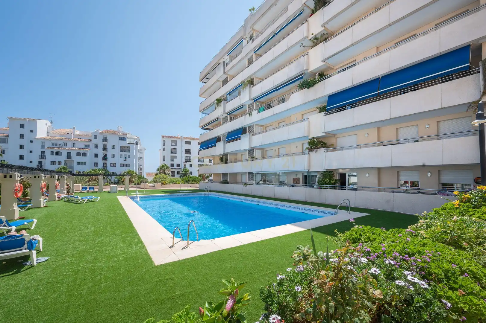 Mini appartamento con piscina in vendita a Calle Ramón Areces, Marbella, Spain Marina Banús 2, imagen 37