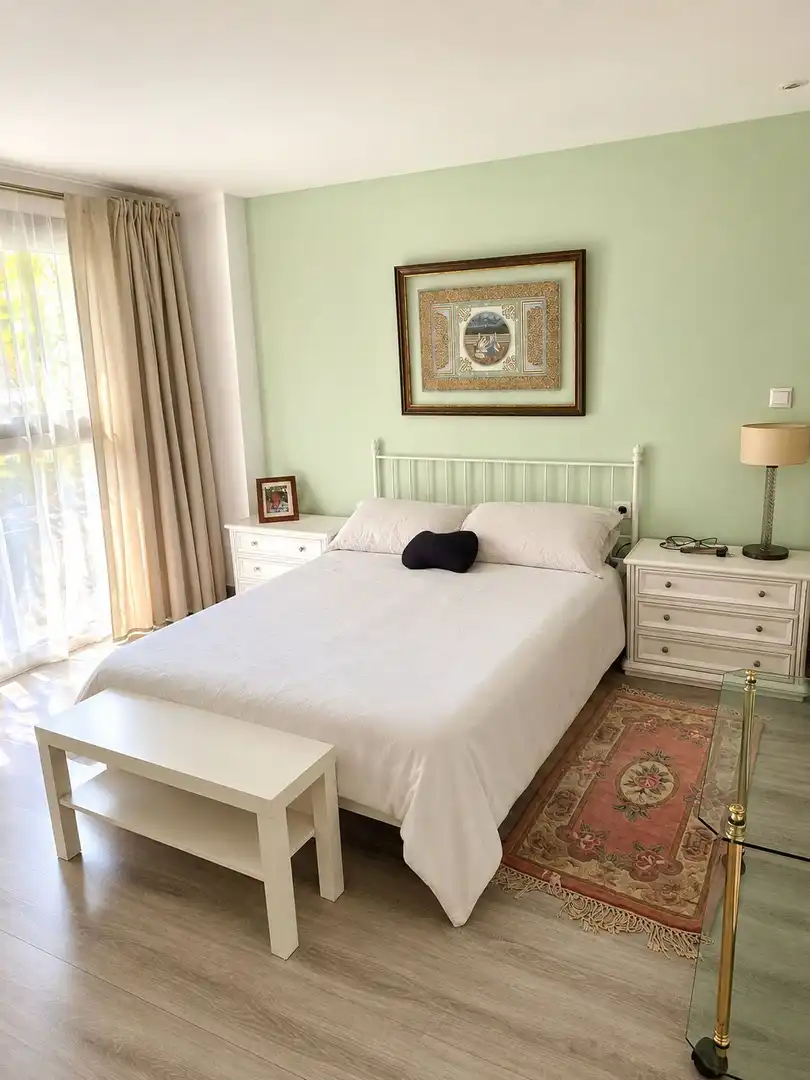Habitación de Dúplex en venta en Madrid con Aire acondicionado, Jardín privado y Terraza