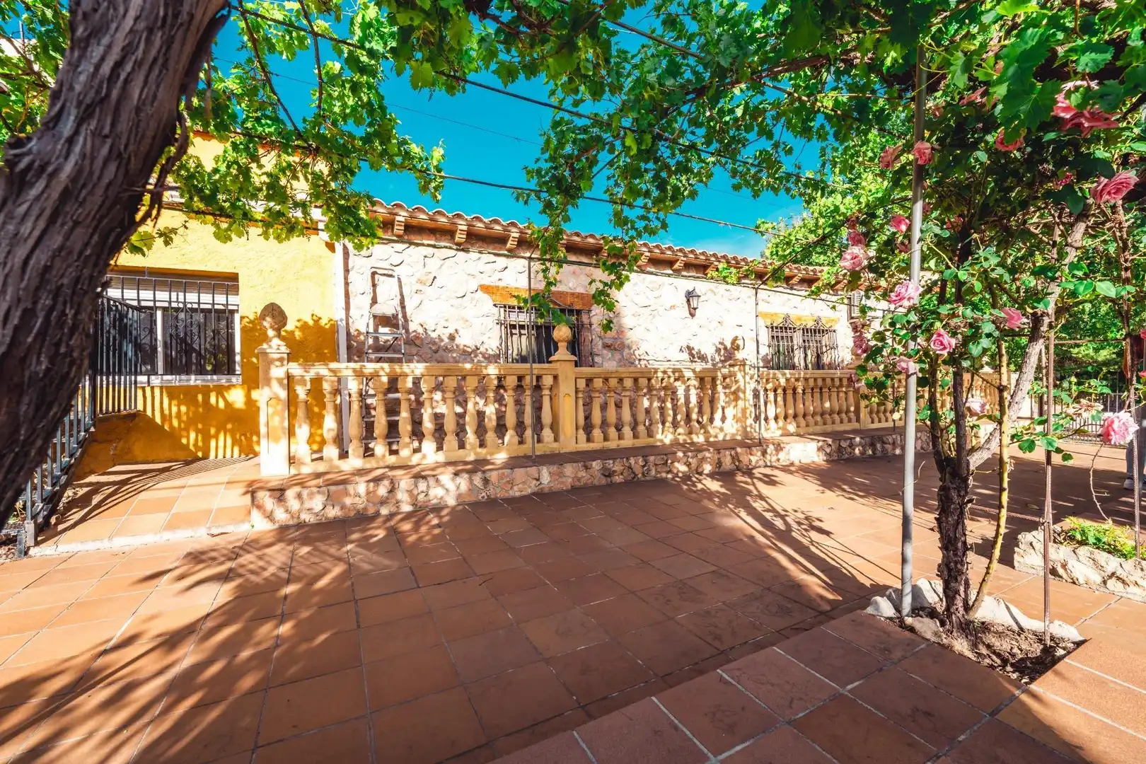 Country homes for sale in Gor