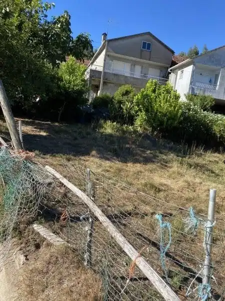 Casa adosada en venda en Crecente amb Calefacció, Traster i Moblat