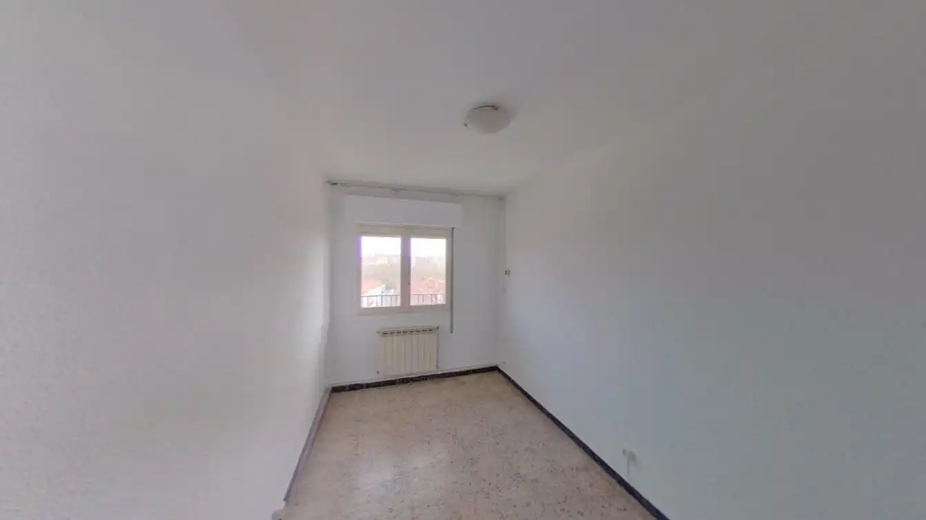 Bedroom of Flat for sale in Zaragoza  with Heating