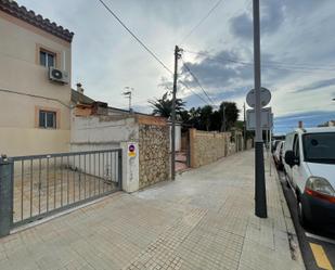 Vista exterior de Casa o xalet en venda en Mont-roig del Camp amb Terrassa