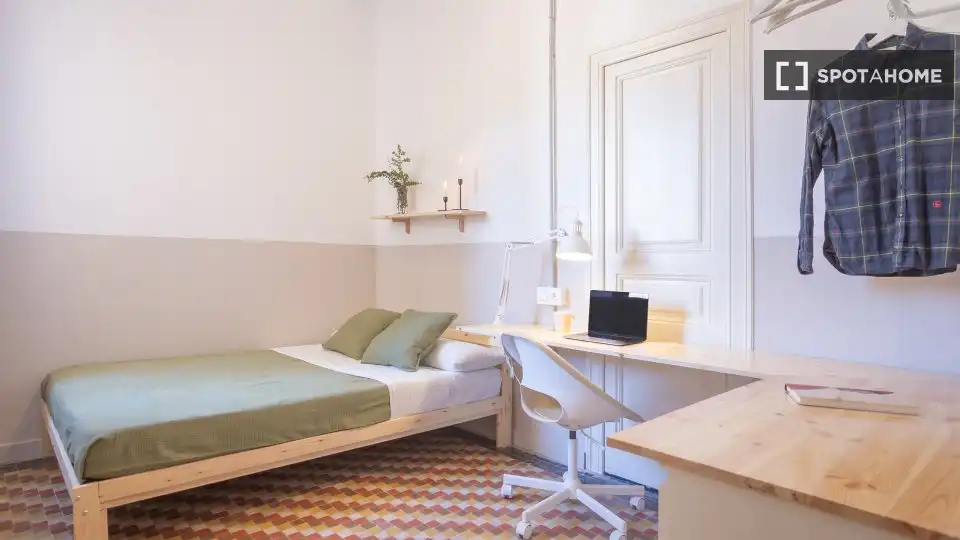 Habitación de Piso para compartir en Barcelona con Aire acondicionado, Calefacción y Amueblado