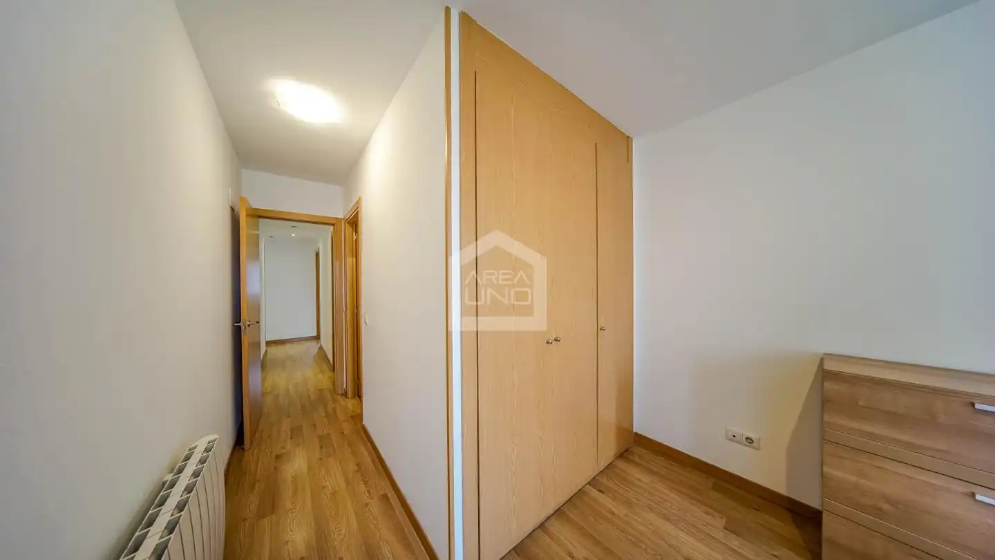 Planta baja en venta en Alcorcón con Calefacción, Trastero y Piscina comunitaria