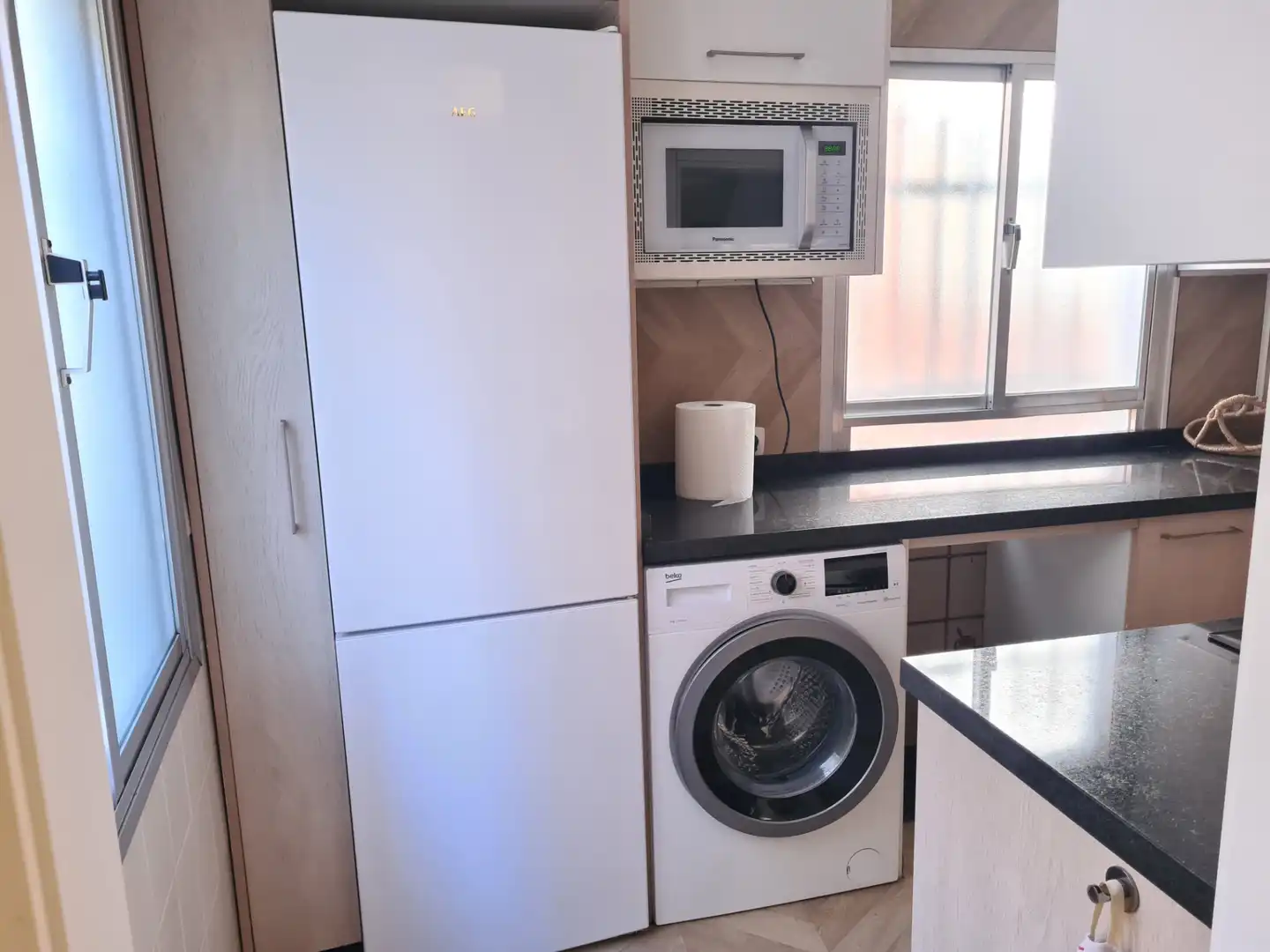 Kitchen of Flat for sale in Sevilla  with Air Conditioner, Storage room and Balcony