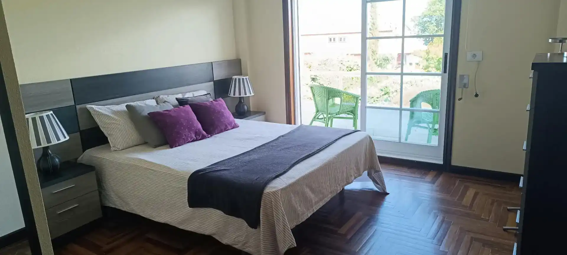 Dormitori de Casa o xalet de lloguer en Baiona amb Balcó