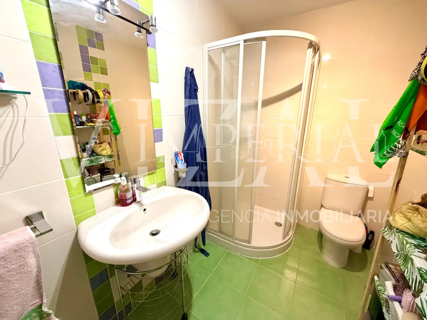 Badezimmer von Wohnung zum Verkauf in Ocaña mit Heizung, Privatgarten und Parkett