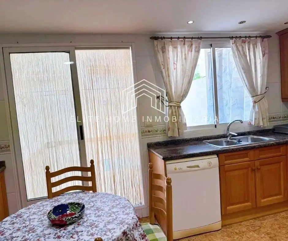 Detached homes for rent in Estación - Universidad