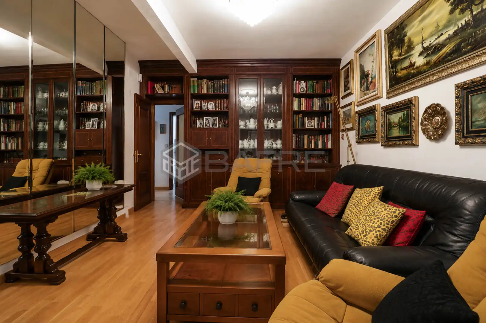 Living room of Flat for sale in Madrid  with Air Conditioner, Parquet flooring and Terrace