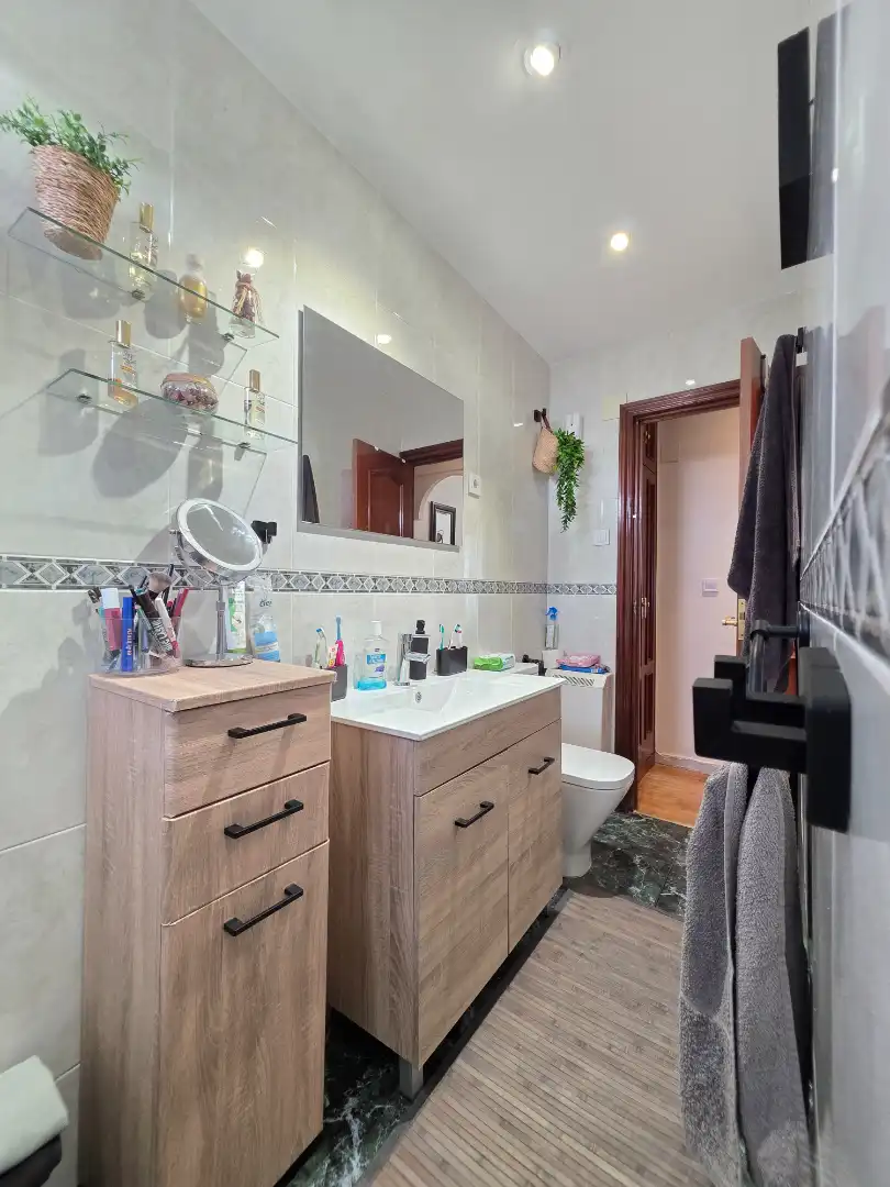 Baño de Piso en venta en Madrid con Aire acondicionado, Calefacción y Parquet