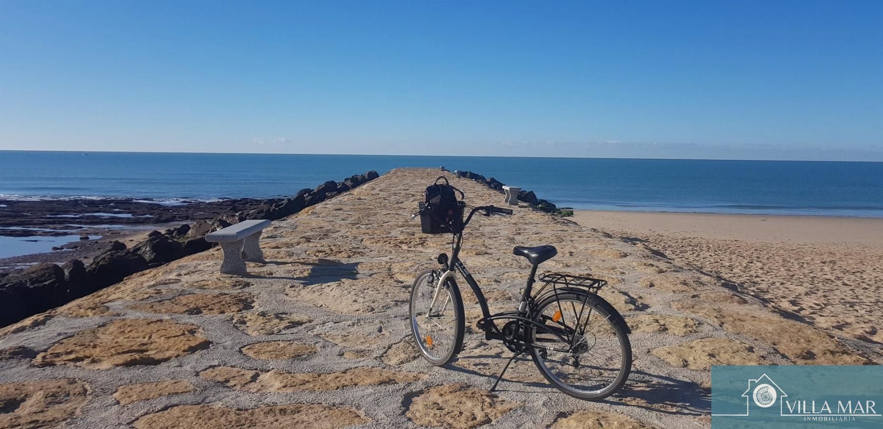 Exterior view of House or chalet for sale in Rota  with Terrace and Storage room