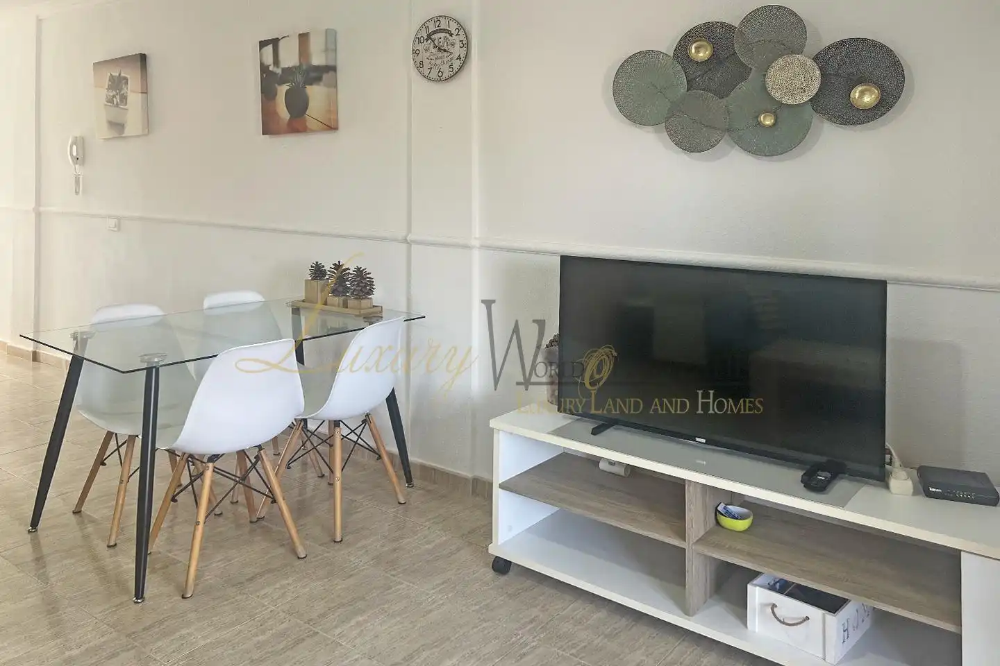 Sala de estar de Apartamento en venta en Arona con Terraza, Amueblado y Piscina comunitaria